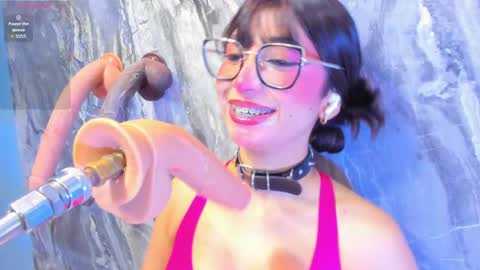 linda_sofi__ online show from June 4, 9:54 pm