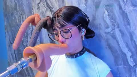 linda_sofi__ online show from June 7, 9:18 pm