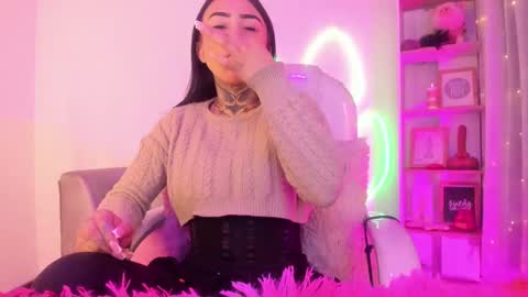 Snapshot of lindaa_miller chatting on March 12, 8:30 am linda miller online show from March 12, 8:30 am