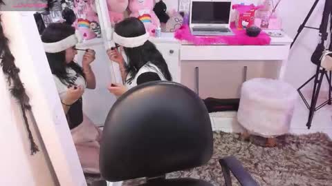 Snapshot of lindaa_miller chatting on November 16, 6:30 am linda miller online show from November 16, 6:30 am