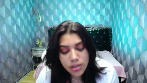 Snapshot of lindabreexlove chatting on December 18, 6:53 am online show from December 18, 6:53 am