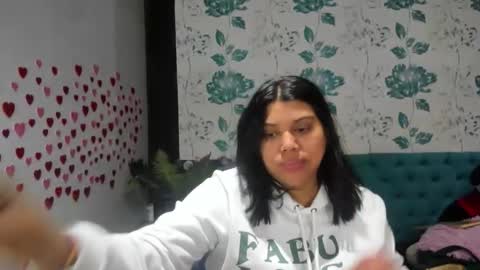 Snapshot of lindabreexlove chatting on January 26, 1:58 pm online show from January 26, 1:58 pm