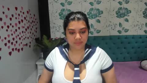 Snapshot of lindabreexlove chatting on January 29, 5:24 pm online show from January 29, 5:24 pm