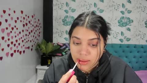 Snapshot of lindabreexlove chatting on February 14, 4:31 pm online show from February 14, 4:31 pm