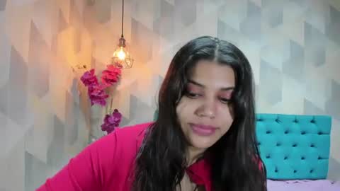 Snapshot of lindabreexlove chatting on June 19, 1:48 pm online show from June 19, 1:48 pm