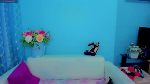 Linda online show from June 3, 3:09 am