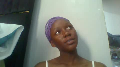 lindalovebird online show from June 16, 12:52 pm