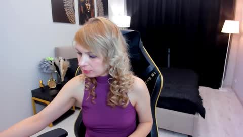lindasandy online show from October 11, 6:12 am