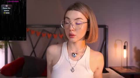 your Linda is back online show from March 6, 8:19 am