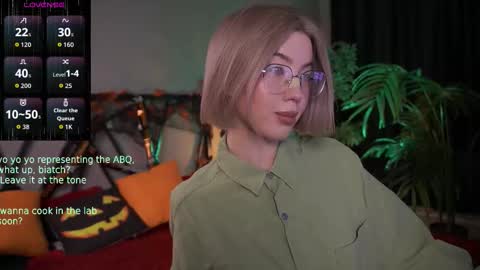 your Linda is back online show from October 26, 4:18 am