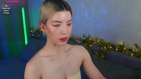 Linda online show from June 19, 4:39 am
