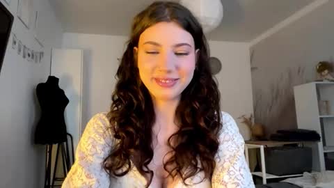 Linda online show from March 22, 1:03 pm