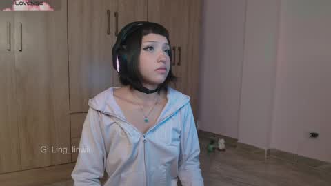 Snapshot of ling_meow chatting on May 30, 1:35 am Ling online show from May 30, 1:35 am