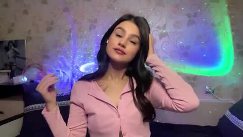 Ly online show from May 17, 10:33 am