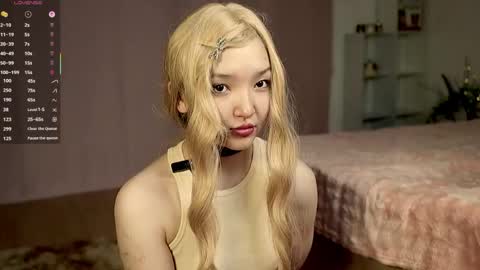 Linh -   online show from May 8, 9:09 pm