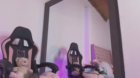 Luciana online show from February 19, 9:33 pm