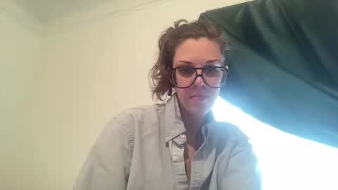 linusloves online show from April 15, 6:15 pm