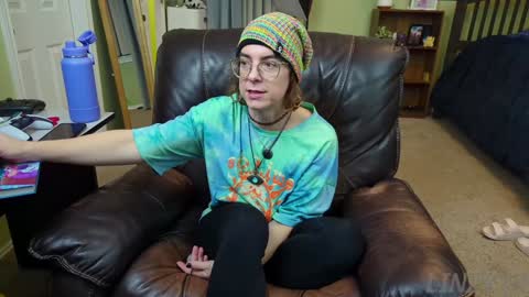 Linzy19 online show from December 25, 2:35 am