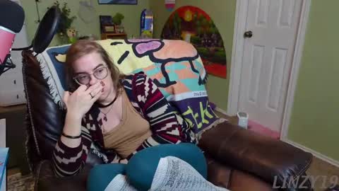 Linzy19 online show from February 18, 6:58 pm