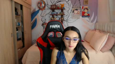 LinzyBaner online show from June 24, 11:37 pm