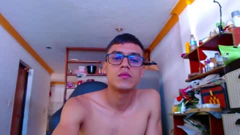 Snapshot of lion_grr chatting on October 1, 2:23 pm lion_grr online show from October 1, 2:23 pm