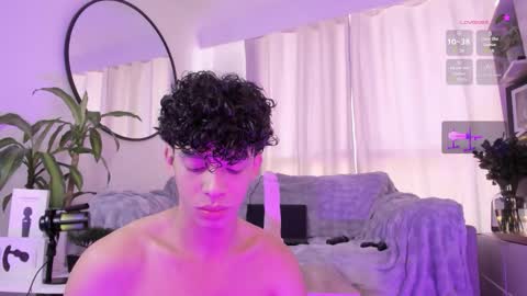 Snapshot of lion_stones chatting on January 9, 7:48 pm new account Lion online show from January 9, 7:48 pm