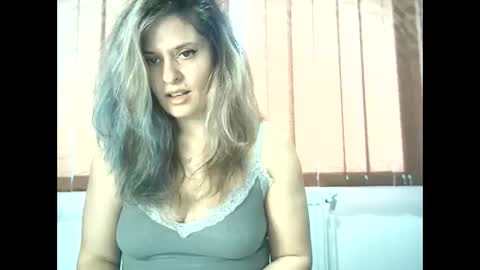 lionessmom online show from November 12, 7:20 am