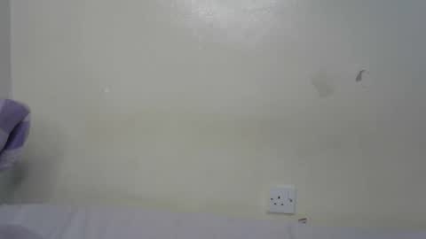 Snapshot of lionesss_ chatting on October 6, 7:28 am lionesss_ online show from October 6, 7:28 am