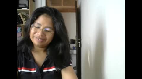 liora online show from May 31, 10:22 am