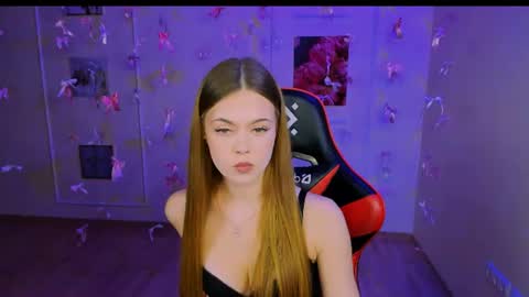 liora  online show from June 15, 12:51 pm
