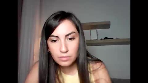 lioranwe online show from June 9, 1:39 am