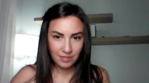 lioranwe online show from June 16, 1:58 pm