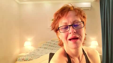 Liora Weiss online show from March 2, 7:15 am