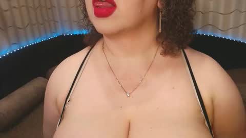 LIpsAddiction online show from February 21, 10:55 pm