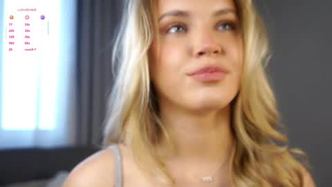 Amelia online show from April 3, 1:14 am