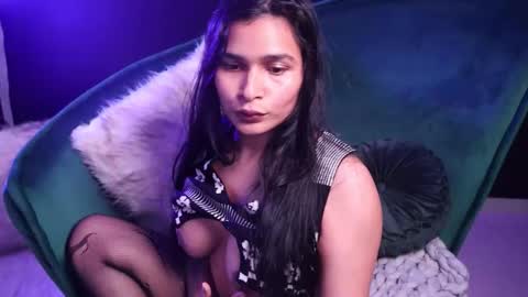 Snapshot of lireesa chatting on October 10, 4:11 am Lire online show from October 10, 4:11 am