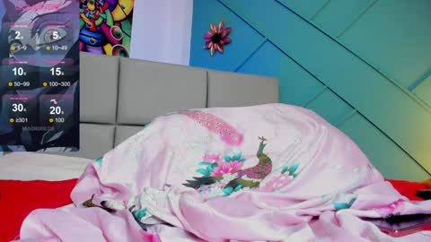 Snapshot of lirioswiitt_ chatting on December 11, 11:21 pm lirius online show from December 11, 11:21 pm
