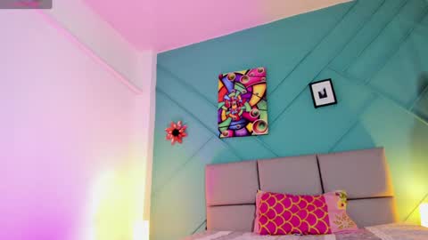 Snapshot of lirioswiitt_ chatting on February 5, 11:12 am lirius online show from February 5, 11:12 am