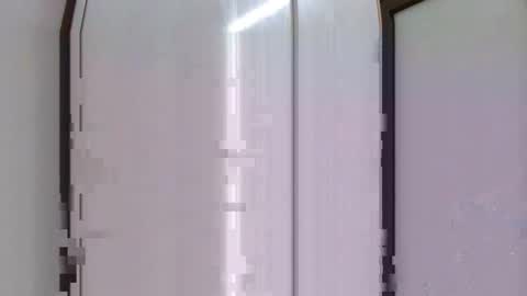 Snapshot of lisa_1011 chatting on March 2, 7:15 am lisa_1011 online show from March 2, 7:15 am