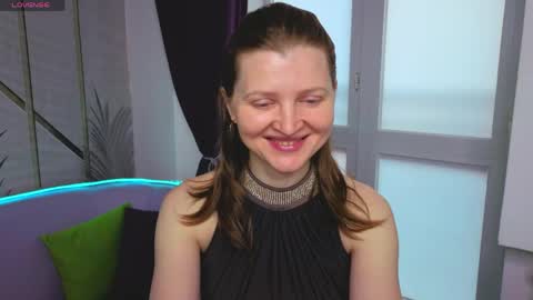 Lisa online show from April 8, 2:22 am