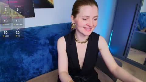 Snapshot of lisa__evans chatting on July 22, 1:52 am Lisa online show from July 22, 1:52 am