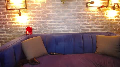 Lisa Caprice online show from February 14, 8:10 am