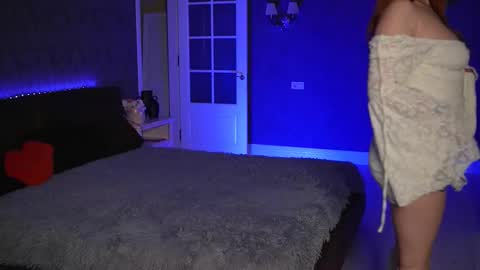 lisa_elfy online show from March 9, 3:38 pm