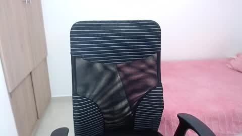 Lisa Santos online show from April 16, 1:56 pm