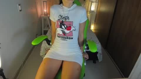 Lisa  online show from October 17, 11:46 am