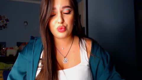 lisa_lady_golden online show from September 14, 8:19 pm