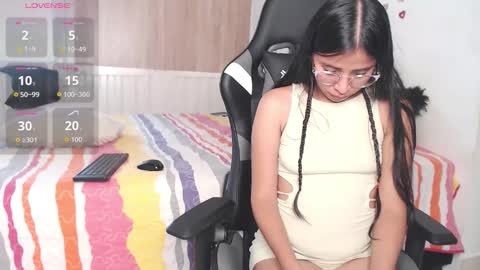 faisury online show from November 22, 8:08 pm