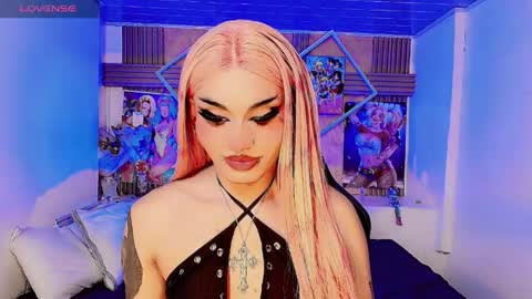 lisa_sparkleee online show from April 14, 4:07 am