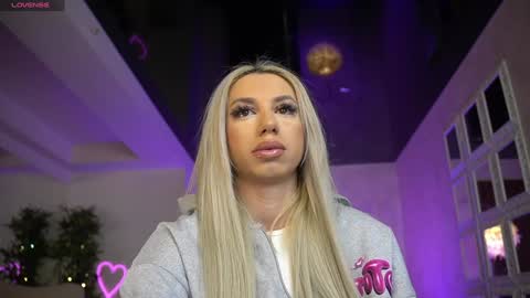 Snapshot of lisaakira chatting on January 13, 6:51 am onlyfans-lisaakira instagram-lisaakira9 twitter-lisaakira4 online show from January 13, 6:51 am