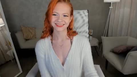 Snapshot of lisaaris chatting on June 19, 9:29 pm Lisa Aris online show from June 19, 9:29 pm